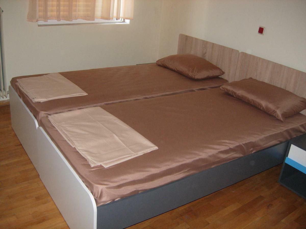 B1 Apt Mytilini 外观 照片